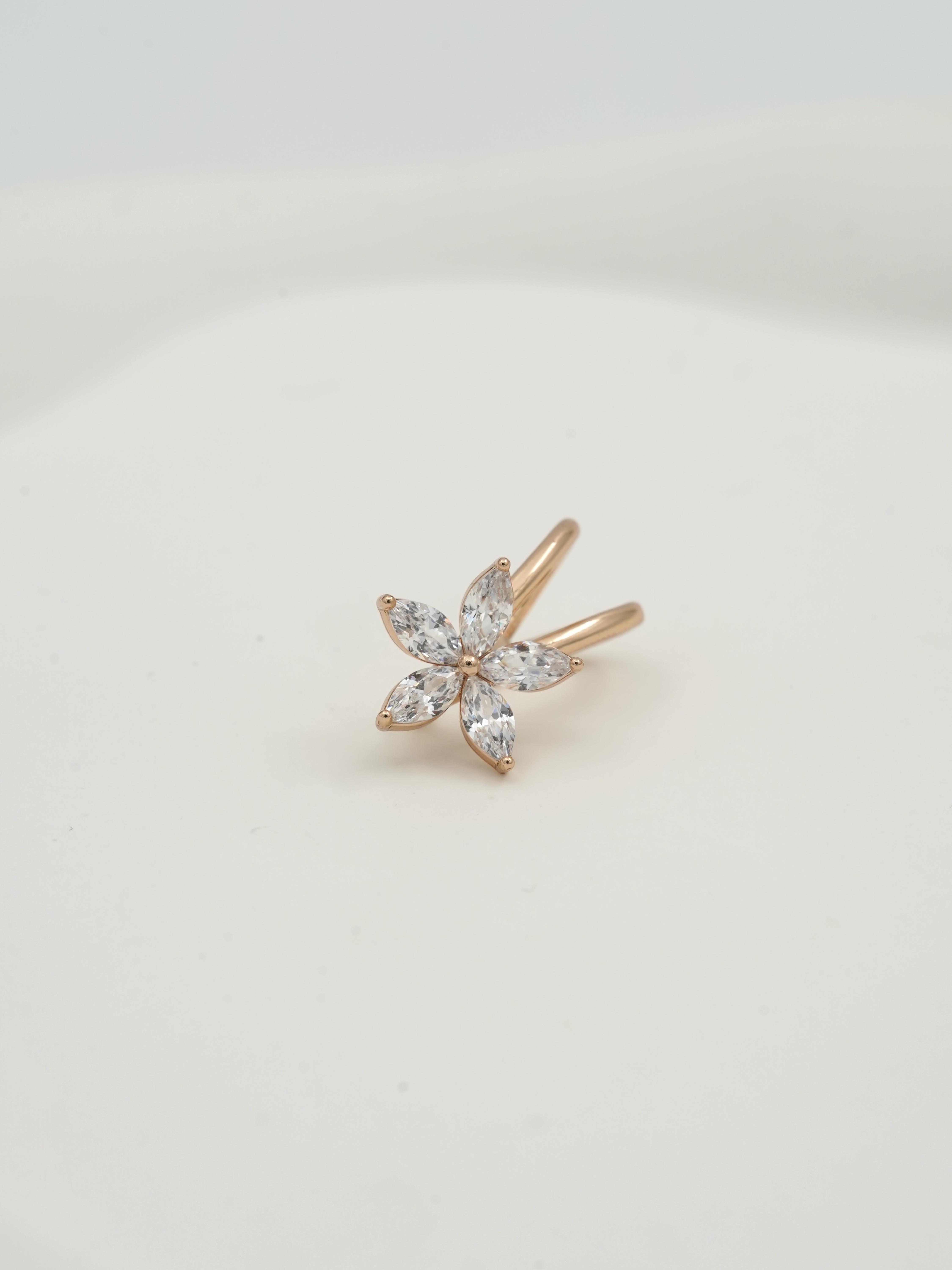 Resim Gold Lotus Taşlı Earcuff Küpe