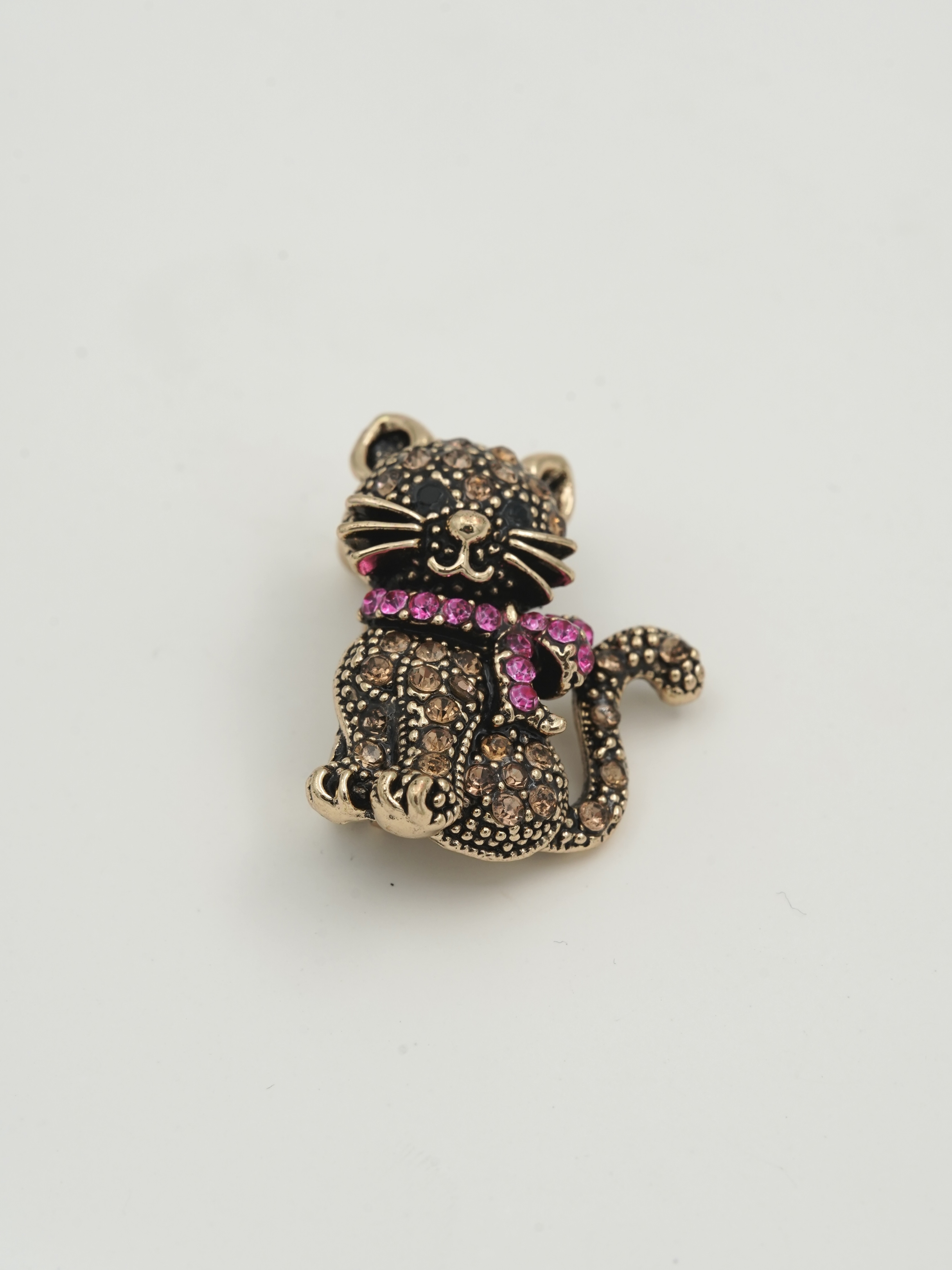 Resim Taşlı Pembe Atkılı Gold Kedi Broş